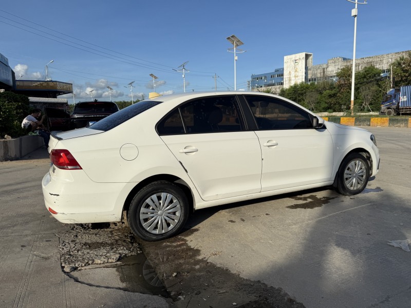 潮州18年大众桑塔纳8