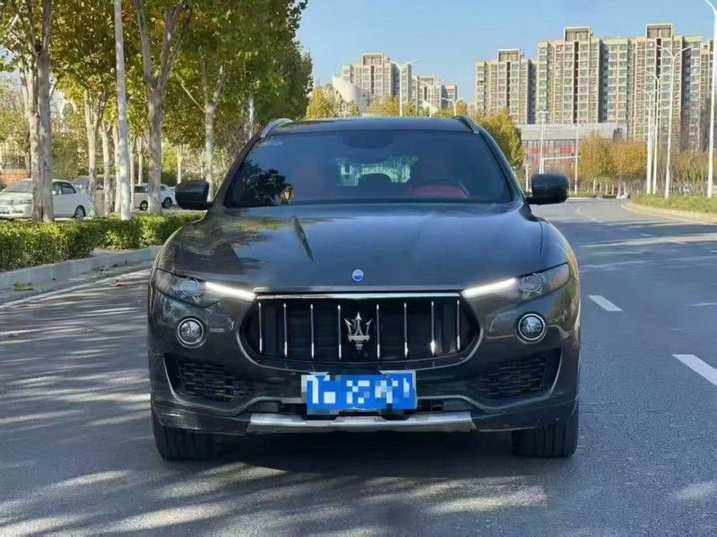 枣庄18年玛莎拉蒂Levante1