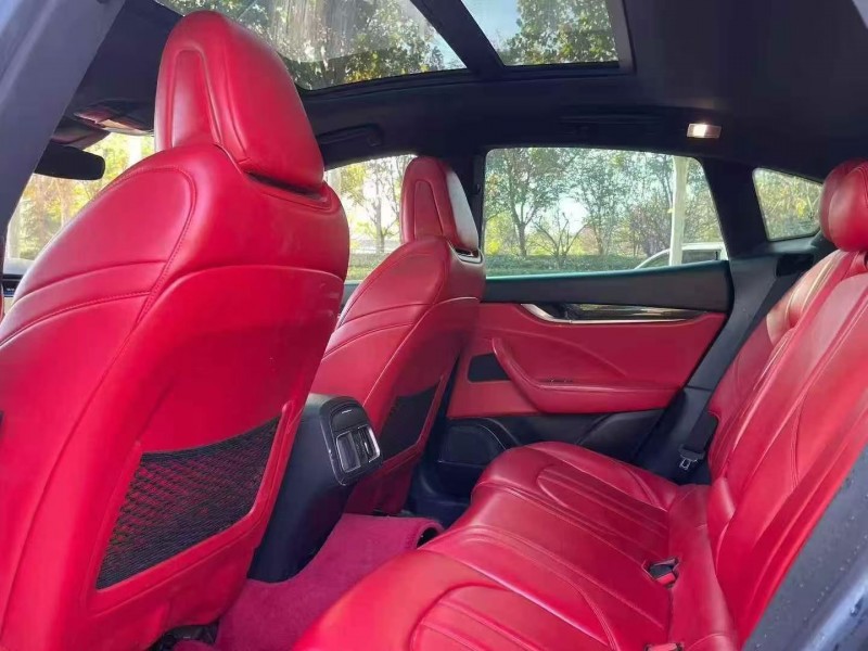 枣庄18年玛莎拉蒂Levante6