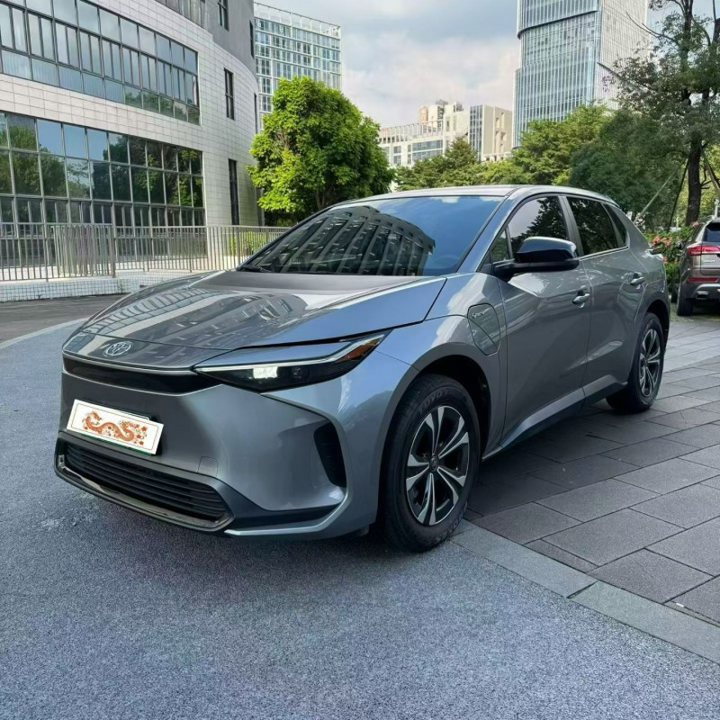 盐城25年丰田铂智3