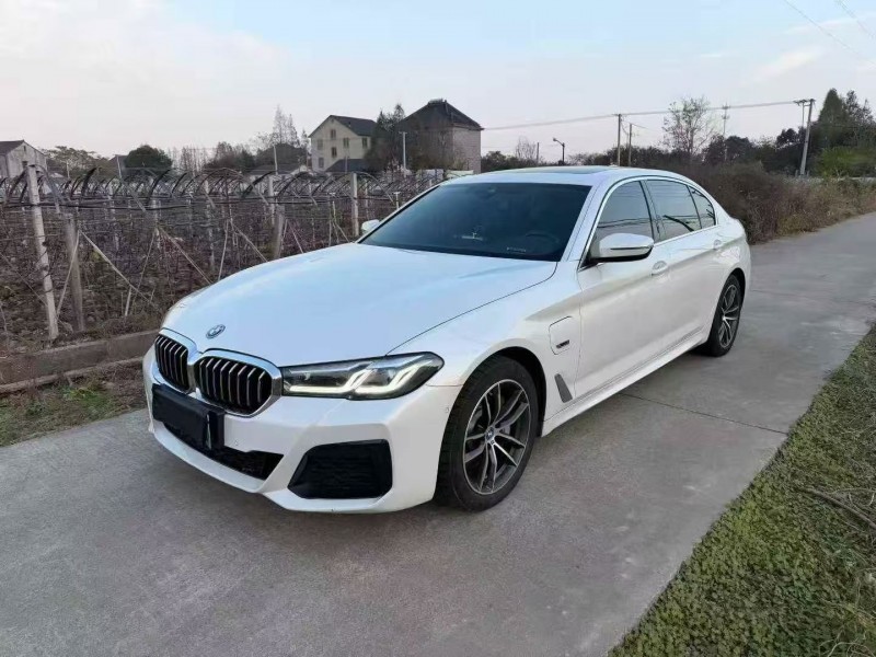 湖州22年宝马5系3