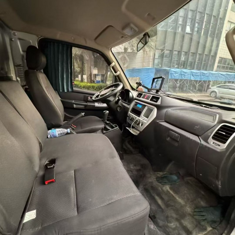 佛山24年飞碟箱货货车6