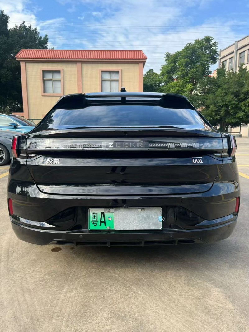 中山24年极氪汽车0019