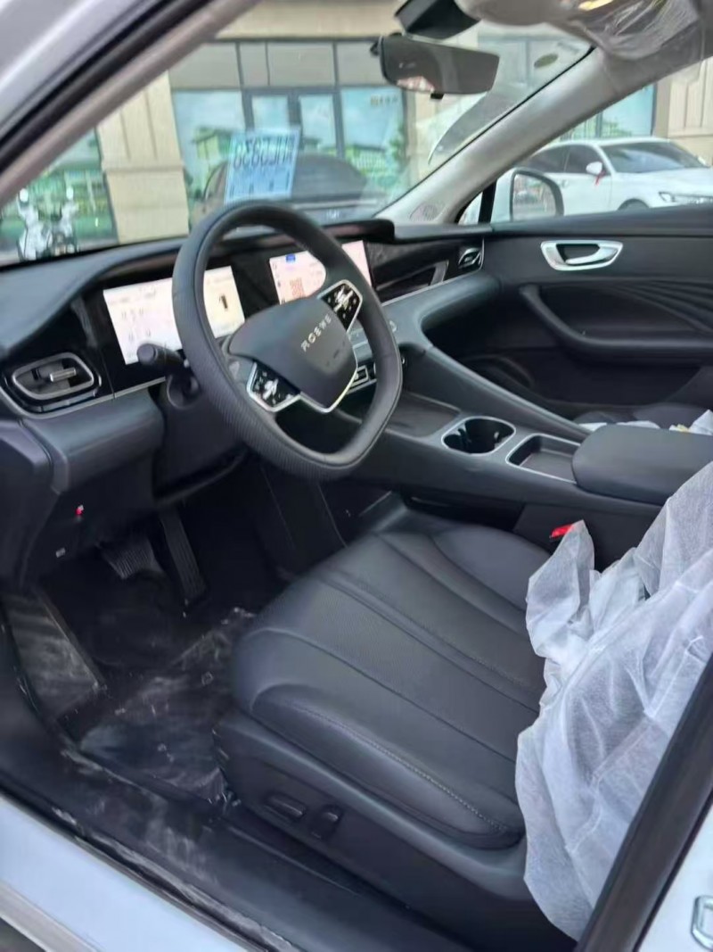 唐山25年荣威D77