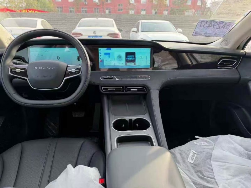 保定25年荣威D73