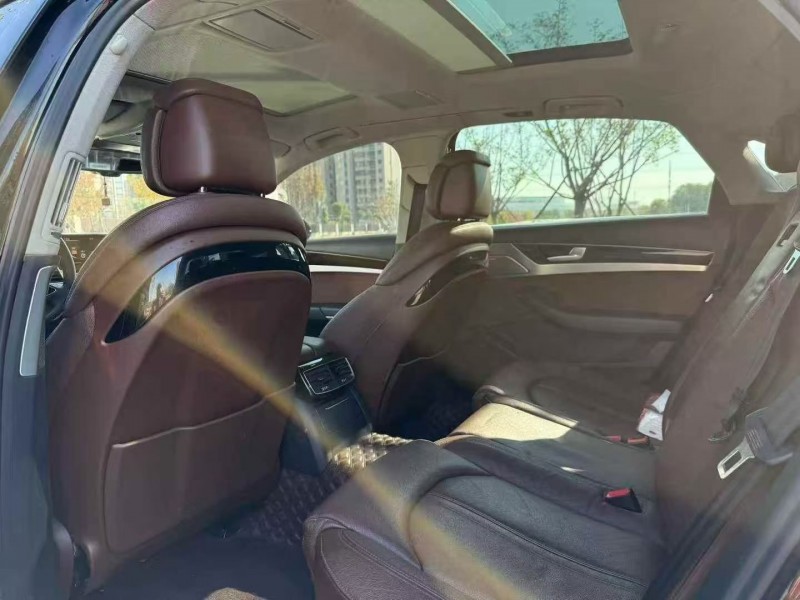 宜昌16年奥迪A8L4