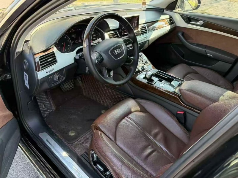 宜昌16年奥迪A8L7