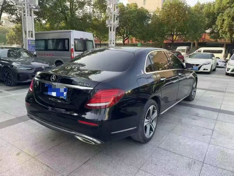 常州17年奔驰E8