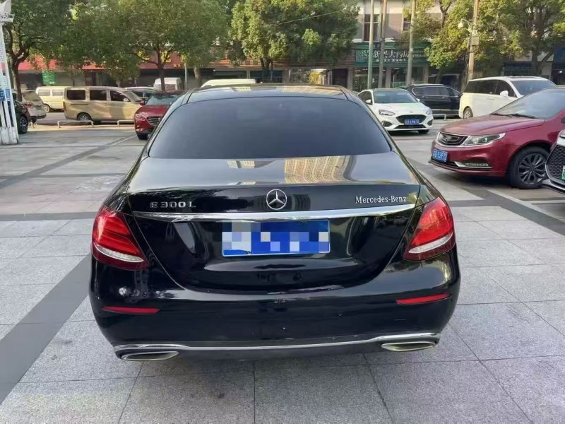 常州17年奔驰E9