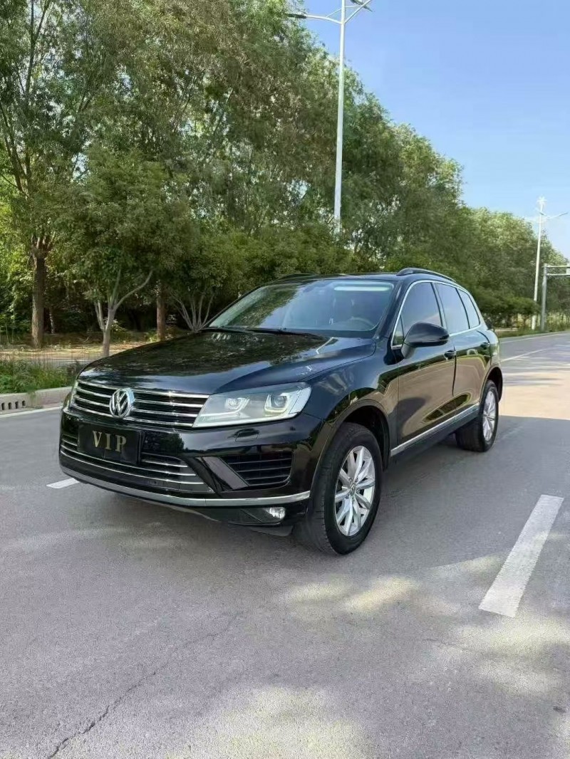 青岛17年大众途锐2