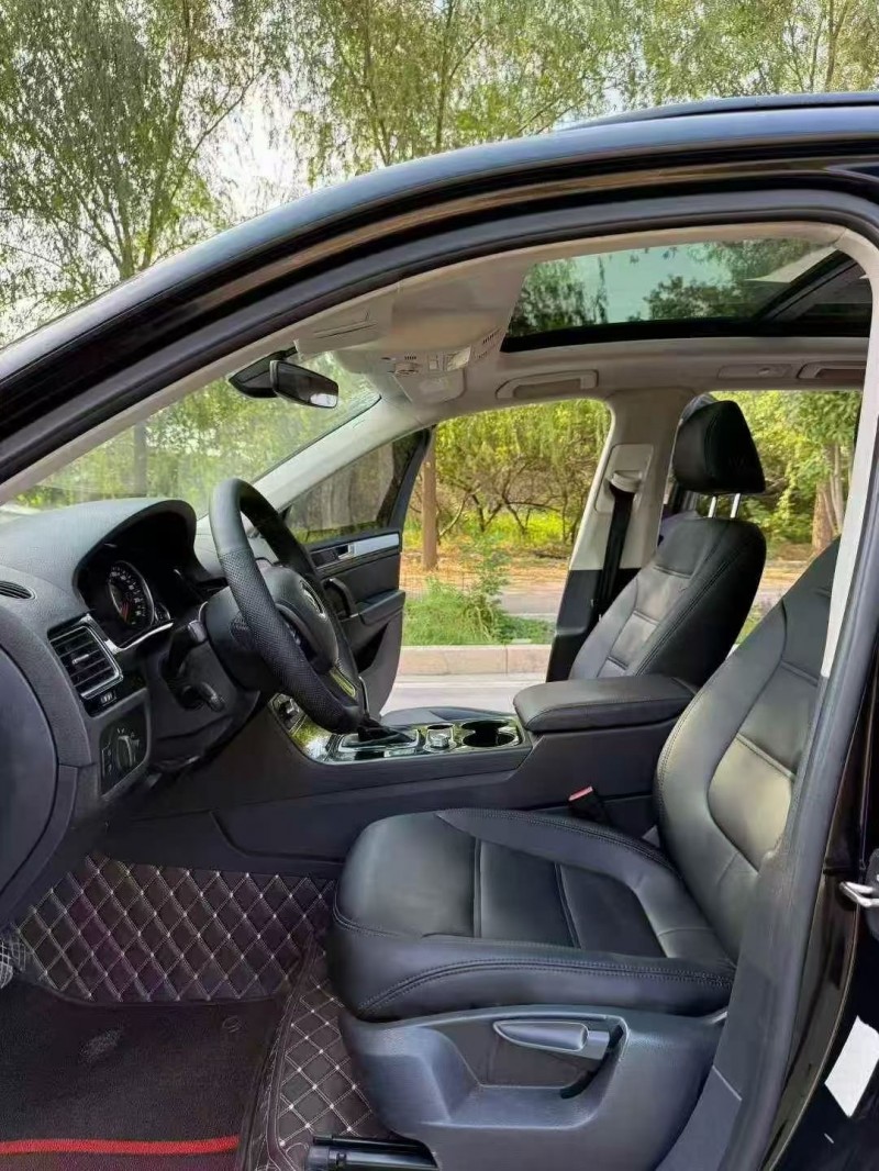 青岛17年大众途锐5