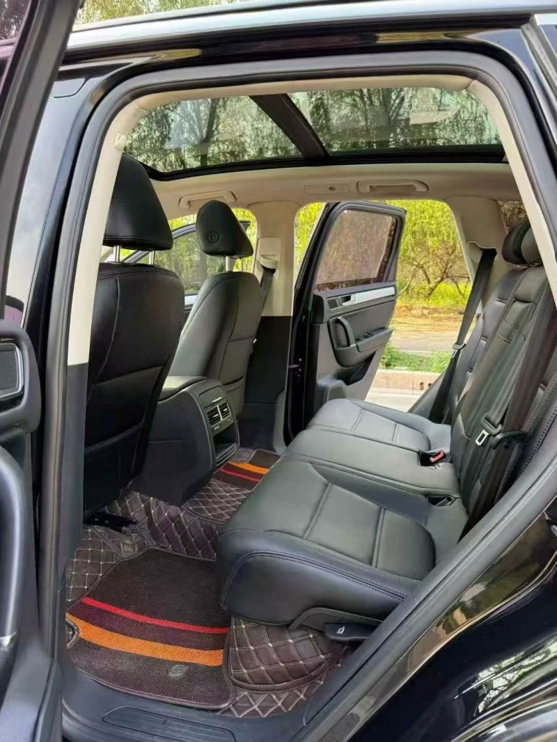 青岛17年大众途锐6