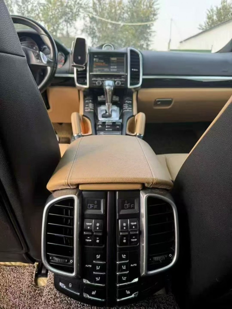 东营15年保时捷卡宴6