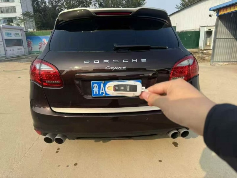 东营15年保时捷卡宴9