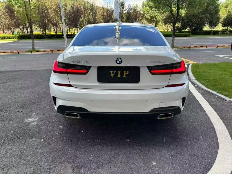 温州21年宝马3系8