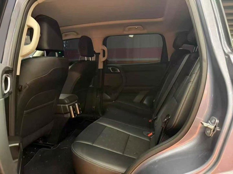 黄石25年哈弗大狗5