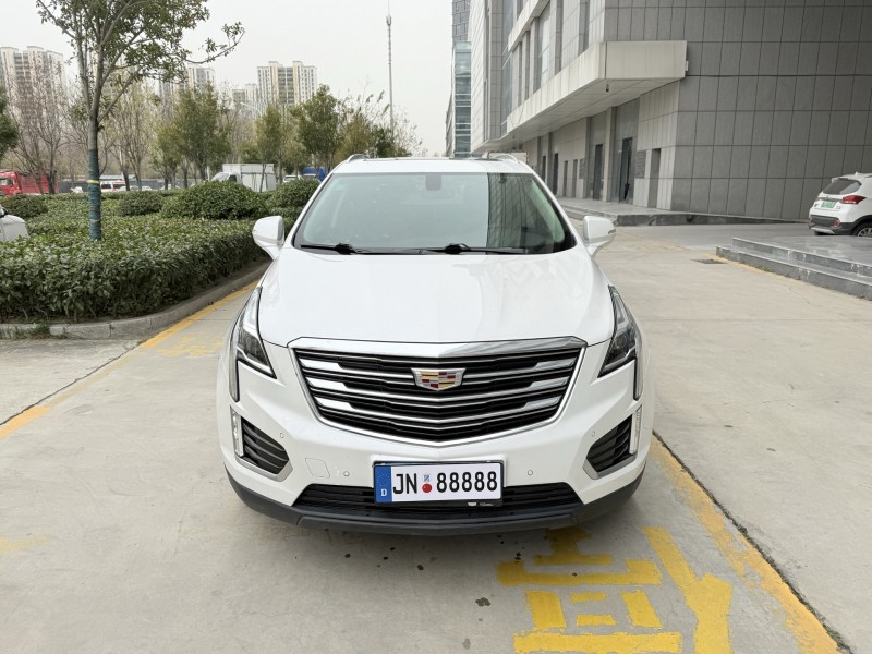 济宁17年凯迪拉克XTS1