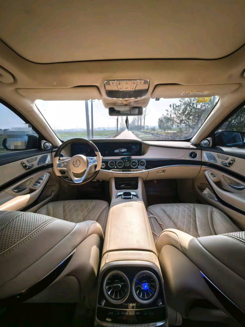 徐州17年奔驰迈巴赫S级3