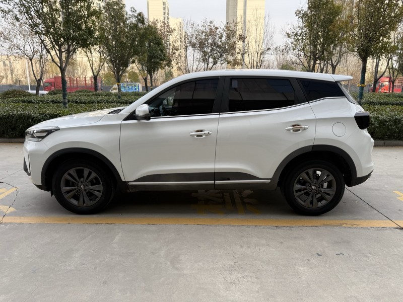 济宁21年凯翼炫界8