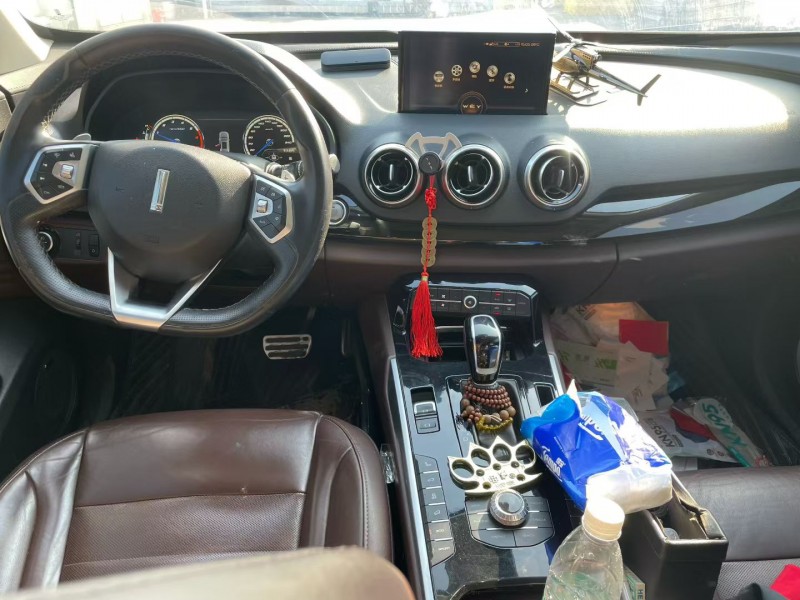 中山18年长城汽车魏牌5