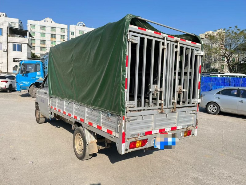 中山25年五菱汽车荣光4