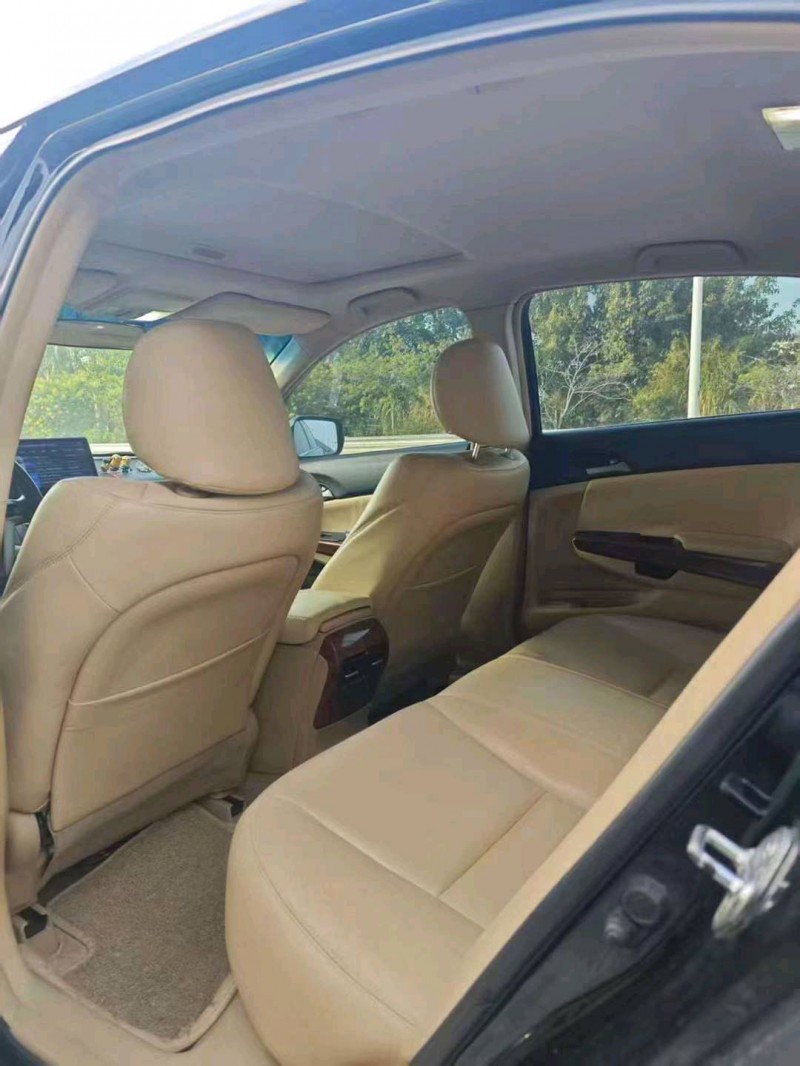 广州11年本田雅阁2