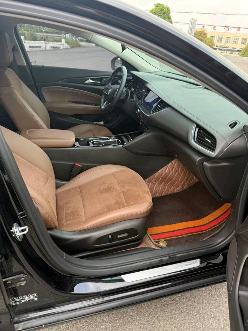 徐州22年别克君威5