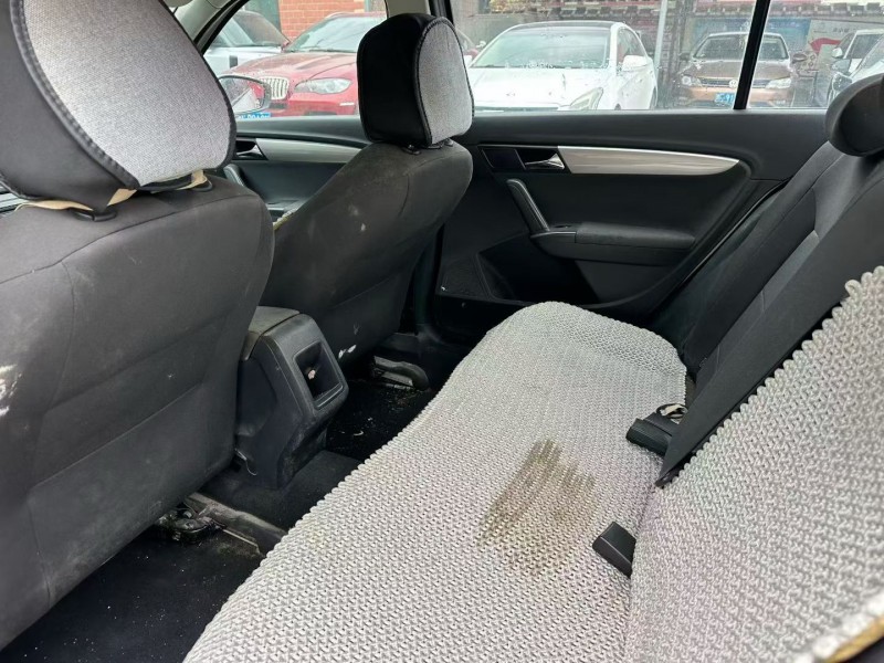 淄博15年大众朗逸5