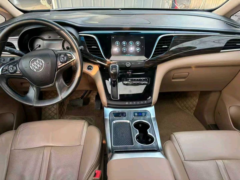 徐州18年别克GL84