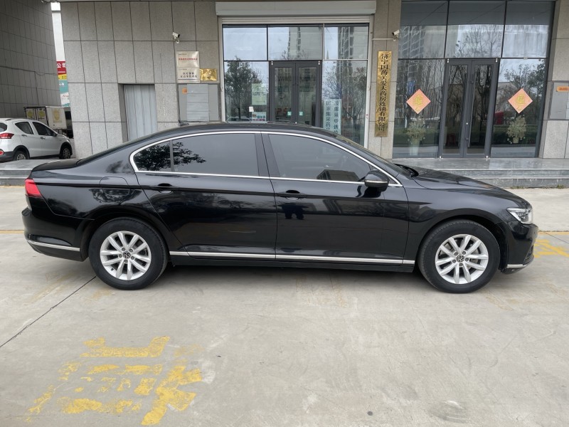 济宁22年大众迈腾7