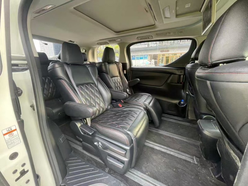 深圳18年丰田埃尔法4