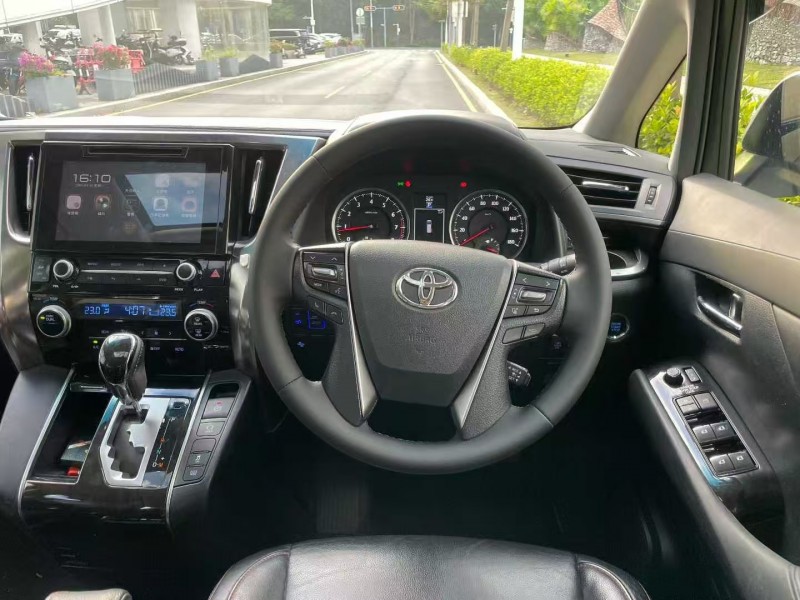 深圳18年丰田埃尔法8