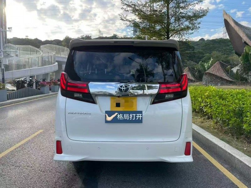 深圳18年丰田埃尔法9