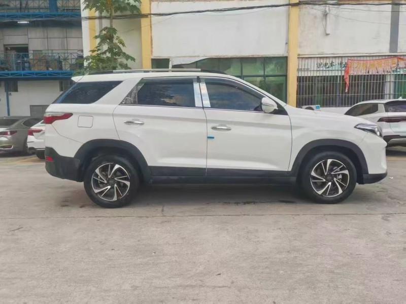 广州23年东风风光8