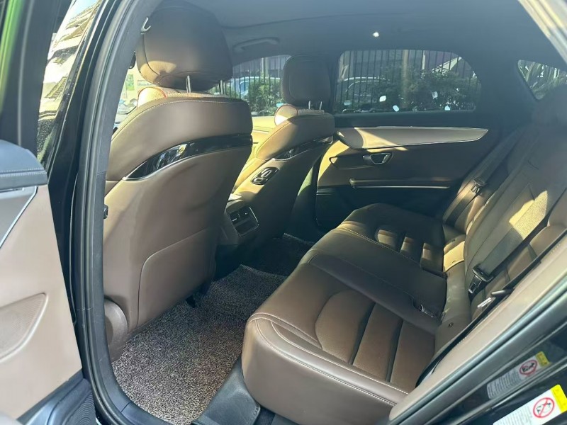 广州21年比亚迪汉DM5