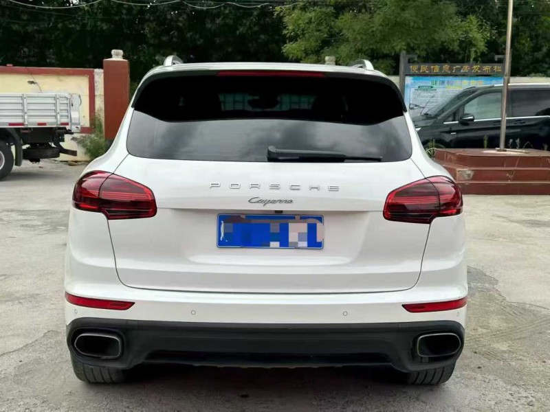 淄博17年保时捷卡宴9