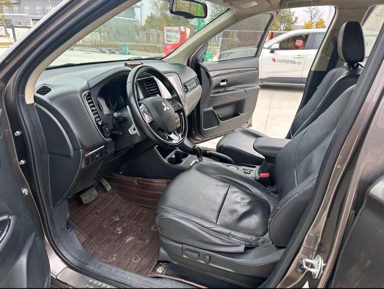 徐州17年三菱欧蓝德4