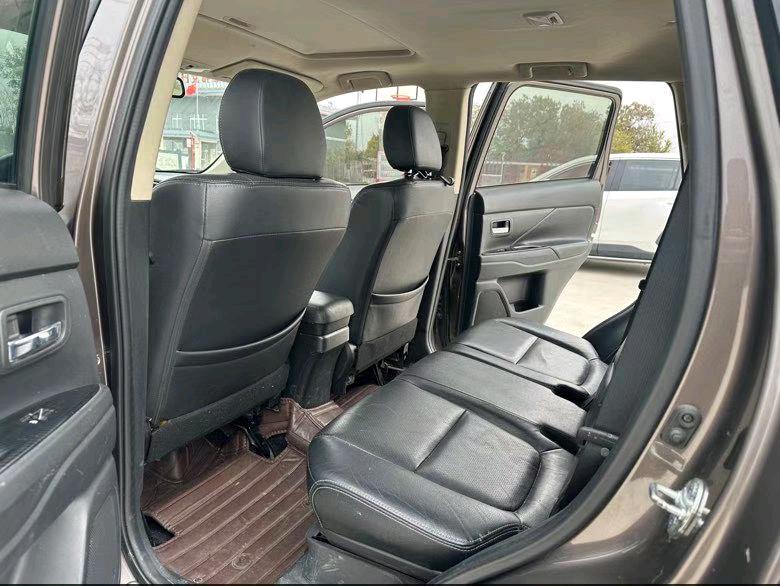 徐州17年三菱欧蓝德5