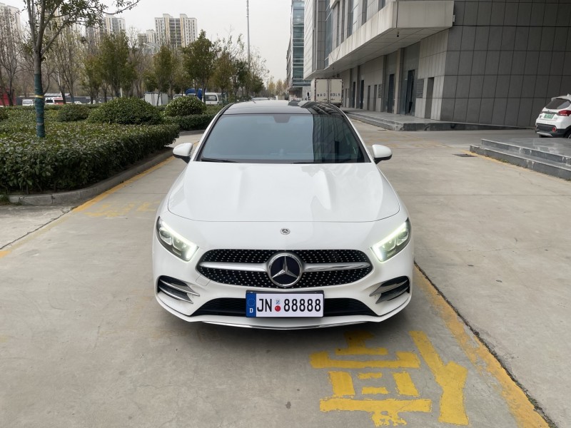 济宁22年奔驰A1