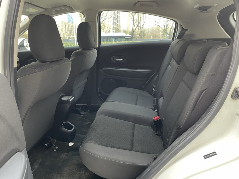 济宁21年本田缤智6