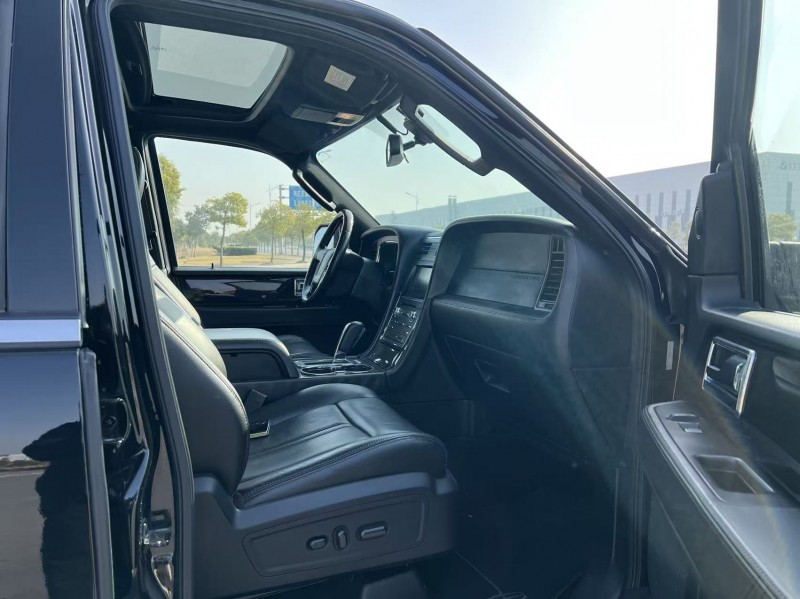 盐城17年林肯领航员6