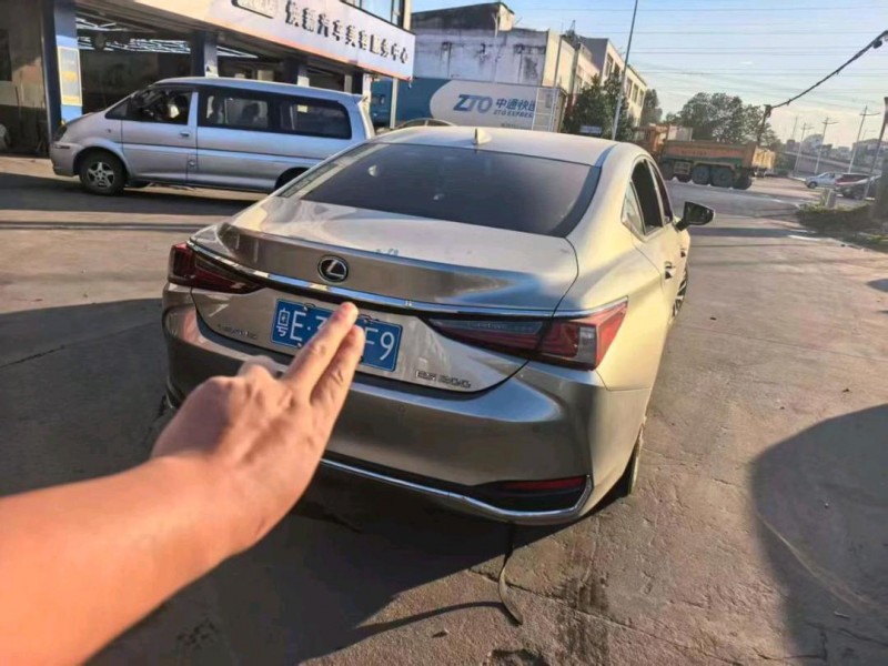 广州24年雷克萨斯ES4