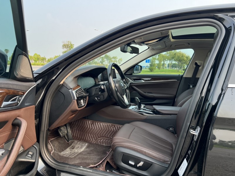 盐城19年宝马5系4