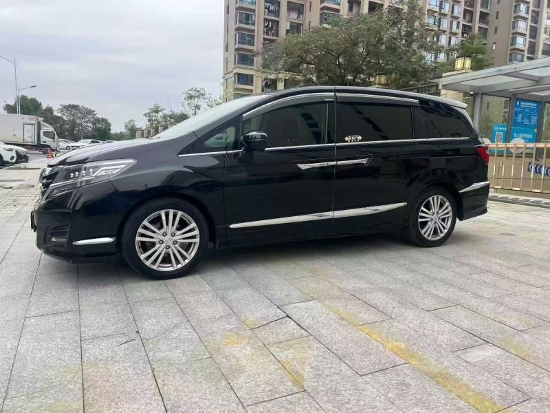 吉安17年本田艾力绅2