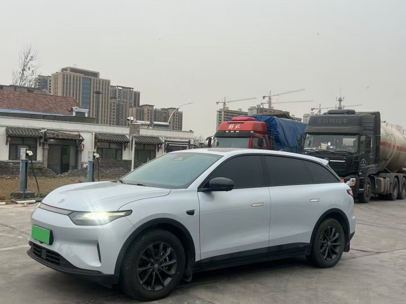 菏泽23年零跑汽车C113