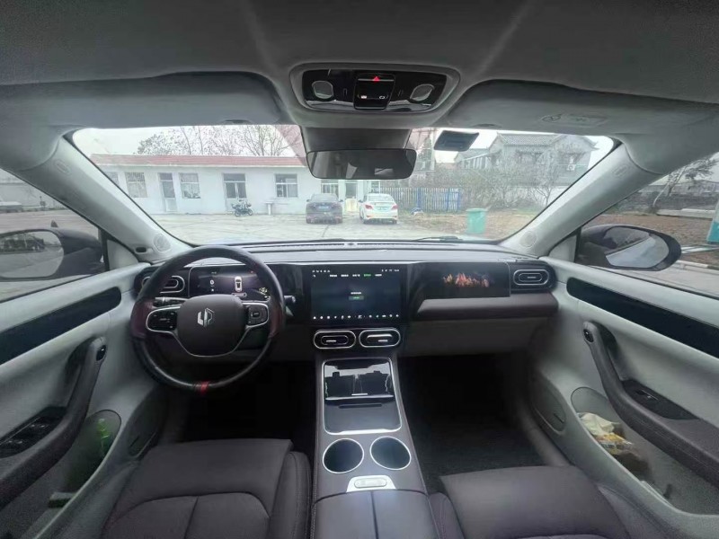 菏泽23年零跑汽车C114