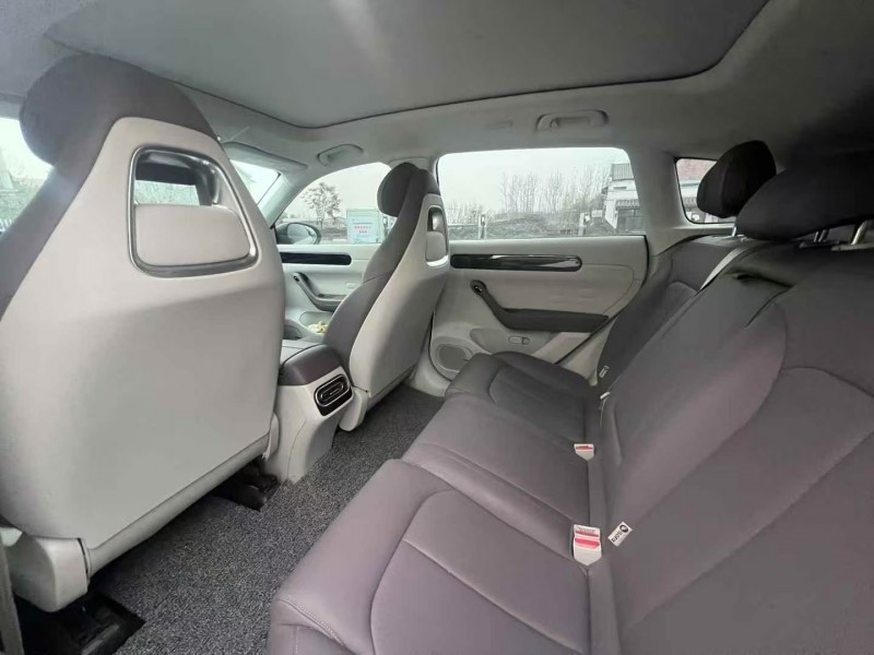 菏泽23年零跑汽车C115