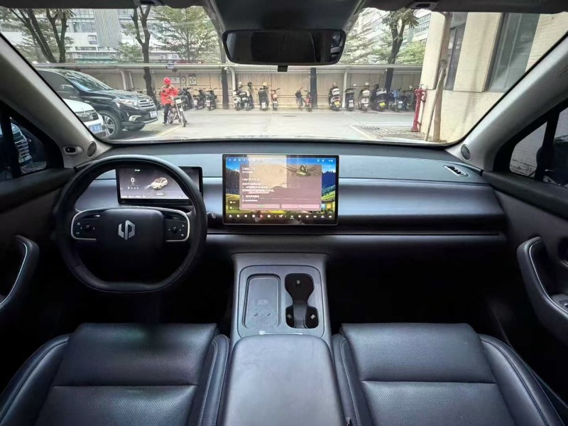 广州24年零跑汽车C107