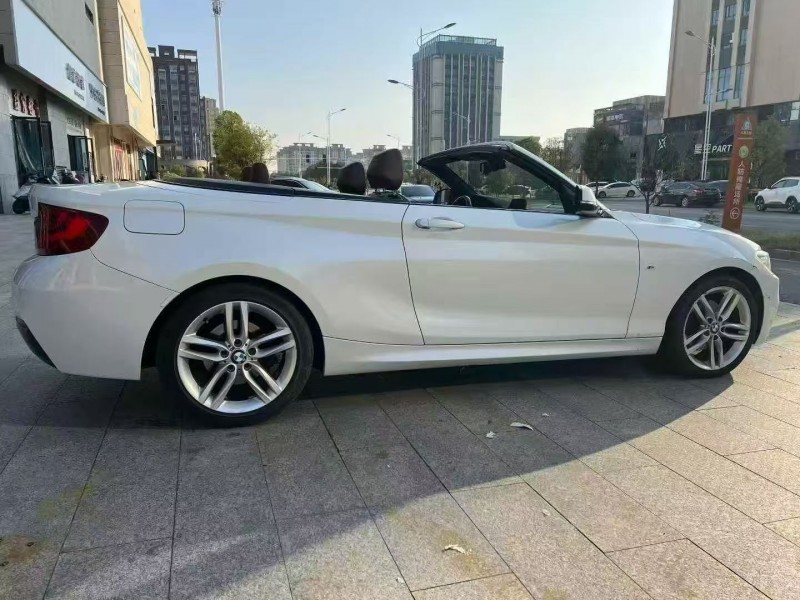 新余17年宝马2系5