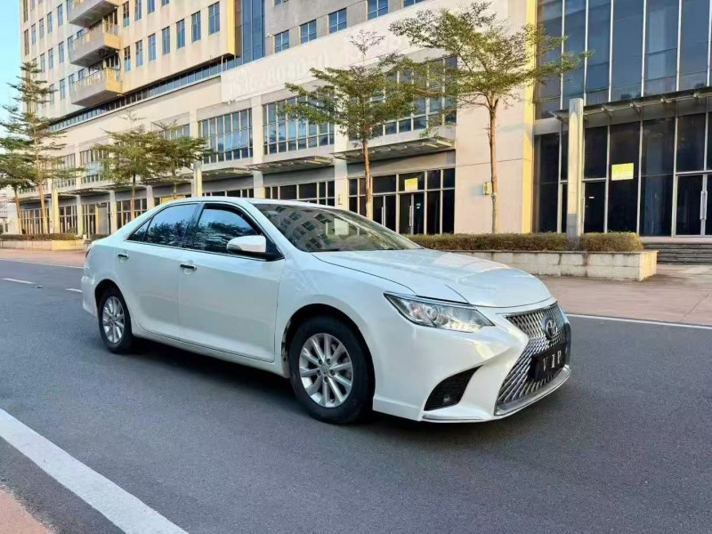 广州16年丰田凯美瑞2